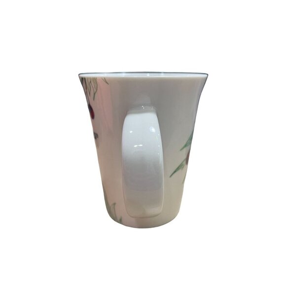 Starbucks Ceramic Mug Holiday 2020 Green leaves & Red Berries Design 10 oz. - Picture 4 of 7